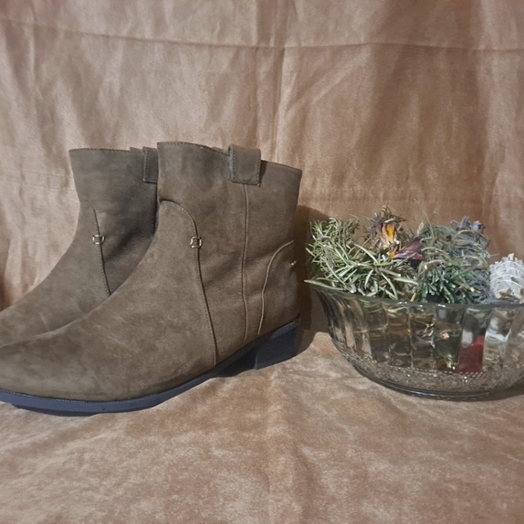 Ankle Boots Just Fab NWT - Picture 2 of 3